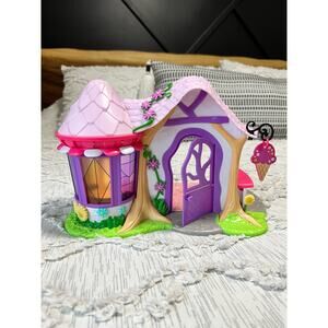 Crystal’s Ice Cream Shop Honey Bee Acres dollhouses, playsets